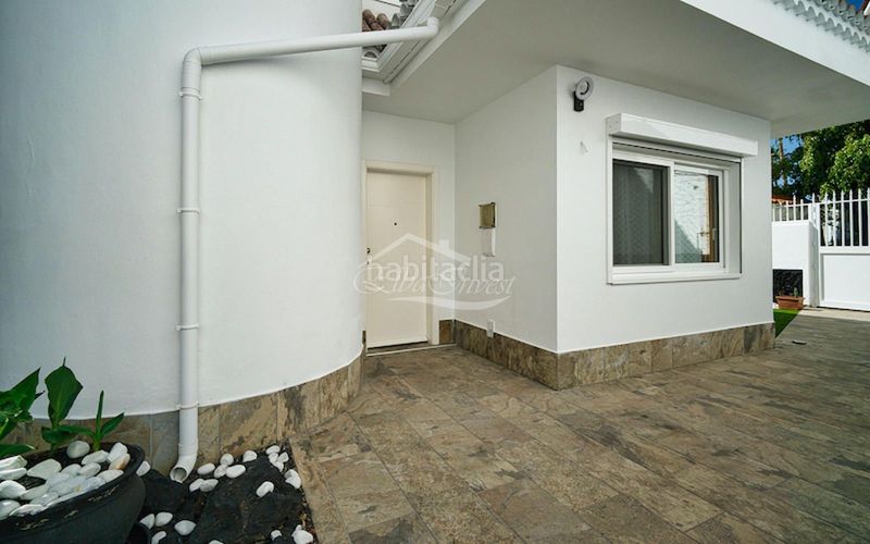 Foto bcd4aa01-6cb8-467a-923a-3117896d38eb. Xalet amb aparcament piscina a San Eugenio Alto Adeje