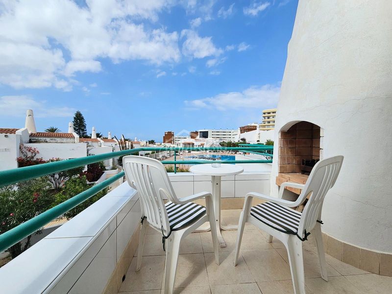 Foto 54abbad8-8497-4556-87d1-ca504a6a6767. Casa adossada amb piscina a San Eugenio Bajo Adeje