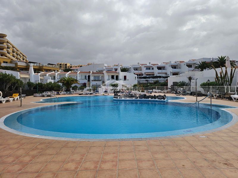 Foto 55ad63c3-46b2-4c96-9c3c-36c85c9d8767. Casa adossada amb piscina a San Eugenio Bajo Adeje