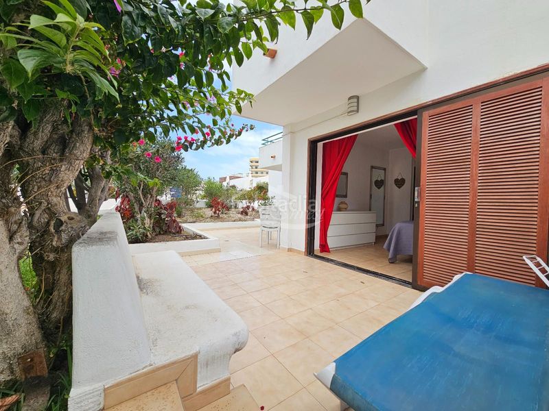 Foto bd6c82e4-dde1-4111-8cf0-845cc3e414f8. Casa adossada amb piscina a San Eugenio Bajo Adeje