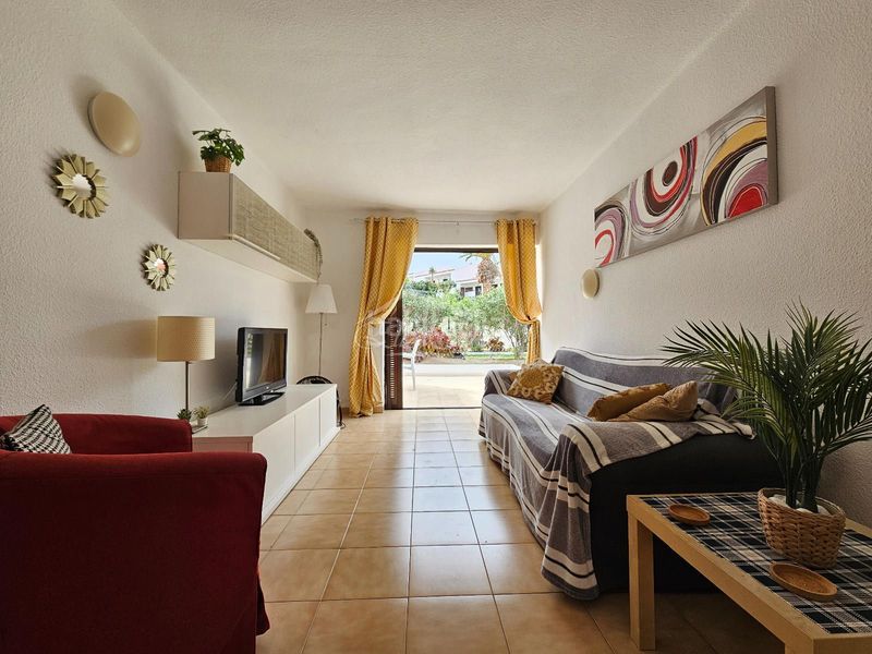 Foto c931de05-238f-4b86-abc6-acb5b29c2182. Casa adossada amb piscina a San Eugenio Bajo Adeje