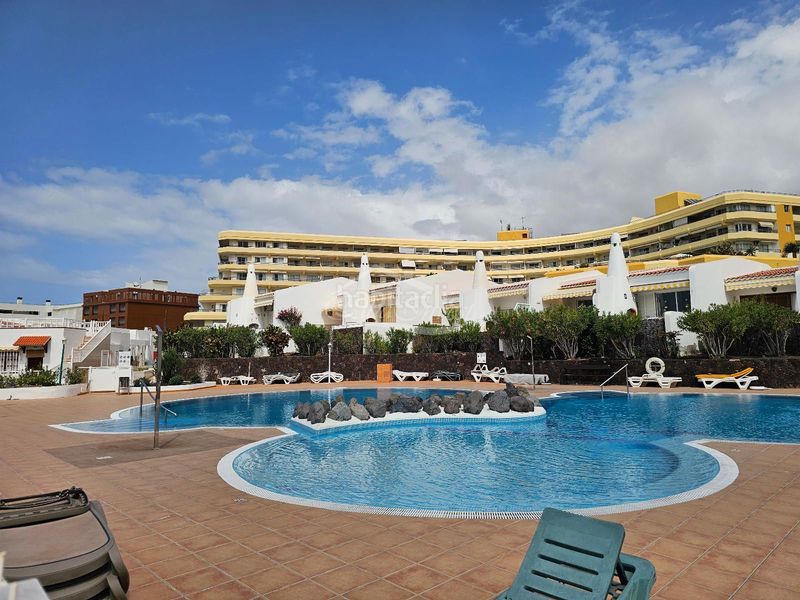 Foto d23d0477-2209-4b2a-bb1b-aa65f3c9e5ee. Casa adossada amb piscina a San Eugenio Bajo Adeje