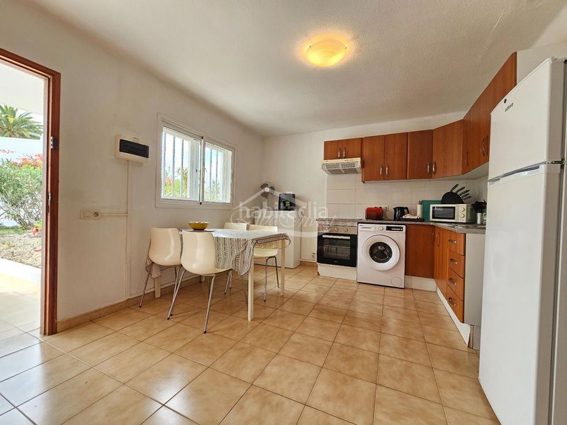 Foto dbb64b5e-cda2-4144-96a7-4e7a482507ff. Casa adossada amb piscina a San Eugenio Bajo Adeje