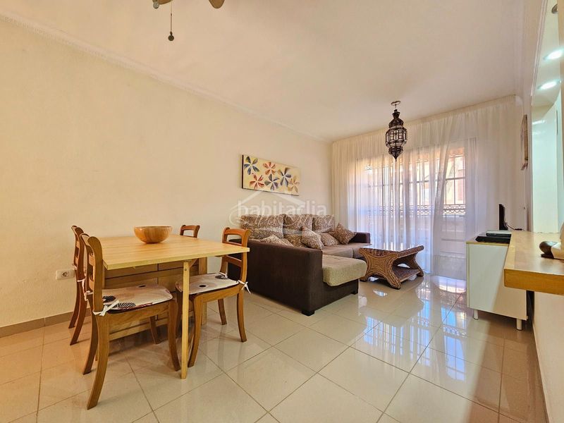 Foto 9ec6bf32-e57a-4488-9e57-9c36173af415. Pis amb aparcament piscina a Costa del Silencio Arona