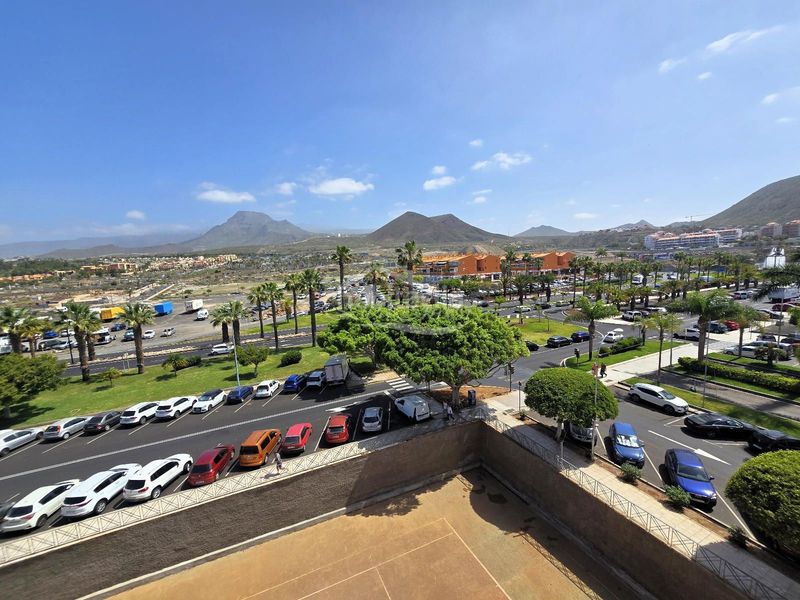 Foto 528d13ee-ddeb-4996-ab71-d1c0c5ec1e78. Pis a Los Cristianos Arona