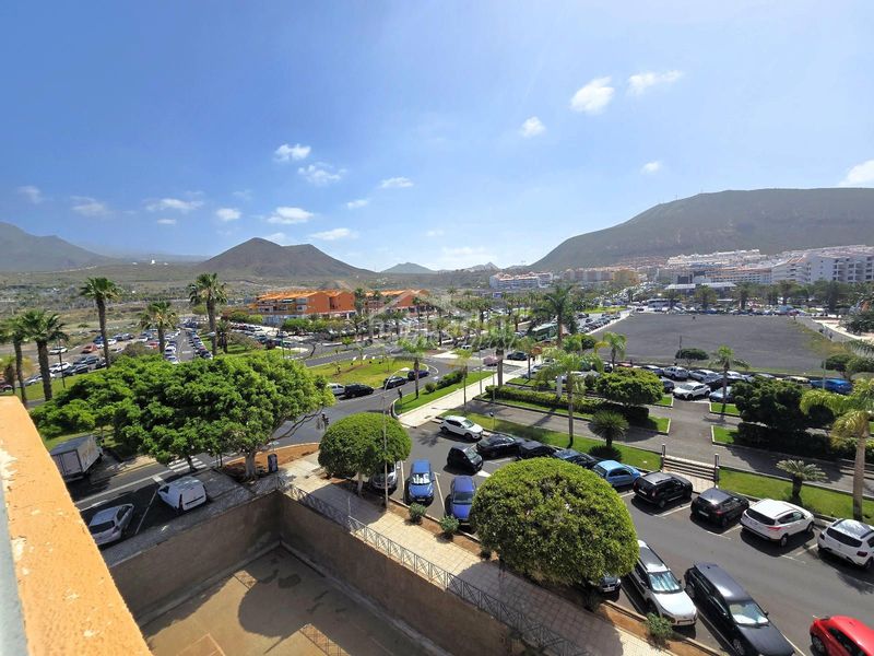 Foto efb1aa1c-c5fd-491b-8415-f3008e7a37e6. Pis a Los Cristianos Arona