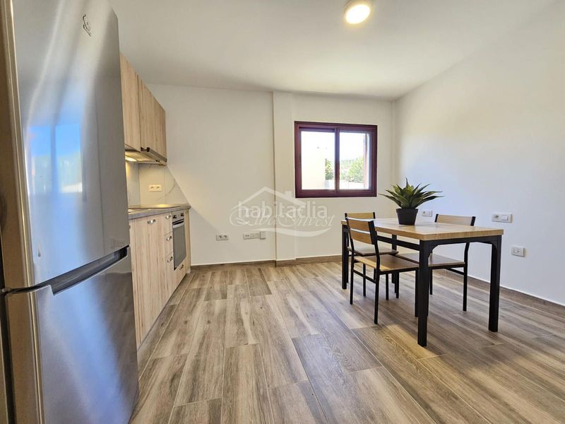 Foto f1653f97-30ea-4a03-ad3a-688fa19df6c5. Casa adossada a Tanque (El)