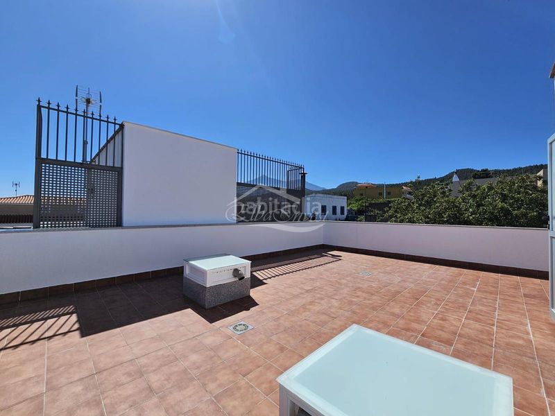 Foto ff955dbd-dca6-4905-84cf-e93d846ff5cd. Casa adossada a Tanque (El)
