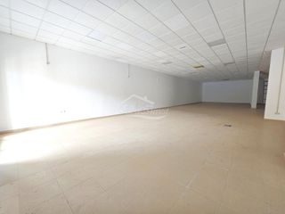 Local Comercial  Tinerfe el grande. Local comercial de 224 m con terraza en adeje  alta rentabilidad