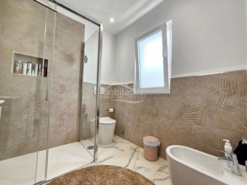 Foto c2a65990-5aa8-49ea-91f3-ca237a0178ef. Xalet amb aparcament piscina a San Eugenio Alto Adeje