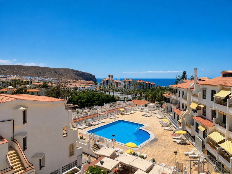 Foto 27c86f51-1edd-4074-9bdb-71b5c1cfff25. Pis amb piscina a Los Cristianos Arona