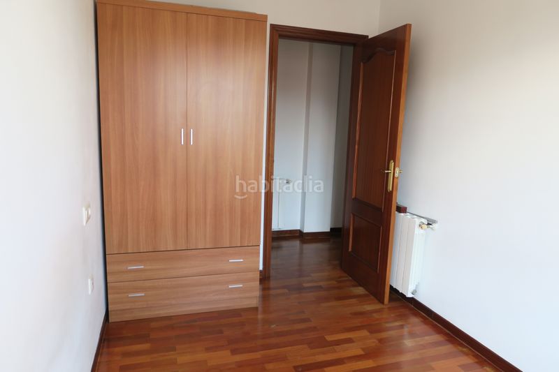 Foto 680de1c2-75be-43ff-9d78-9a21ff748181. Flat with heating parking in El Carbayedo - El Quirinal Avilés