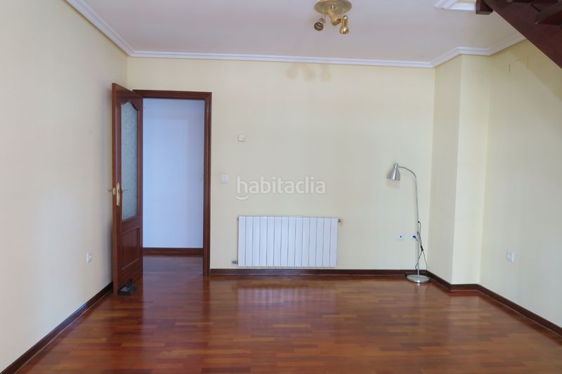 Foto 6ed90436-9fd4-48aa-b4fa-e888fd45f99f. Flat with heating parking in El Carbayedo - El Quirinal Avilés