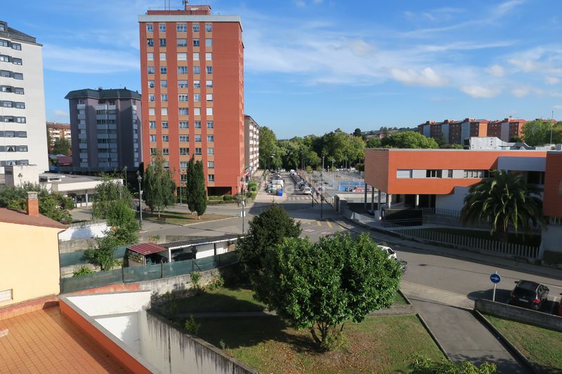 Foto fe74caf3-8ac5-4dfe-9d69-0f27478df4b1. Flat with heating parking in El Carbayedo - El Quirinal Avilés