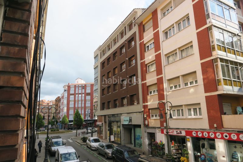 Foto e0d88061-daba-4cc0-88f3-fd409758417e. Pis a Centro Avilés
