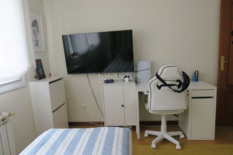 Foto 142e6e9d-fe94-4c93-94a7-8cad92462423. Flat with heating parking in Centro Avilés