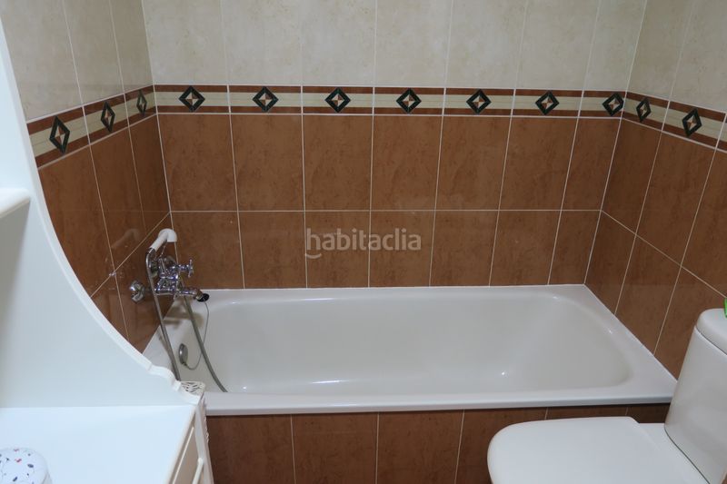 Foto 79ce5fd3-f404-46be-97dd-a8254ac3a68d. Flat with heating parking in Centro Avilés