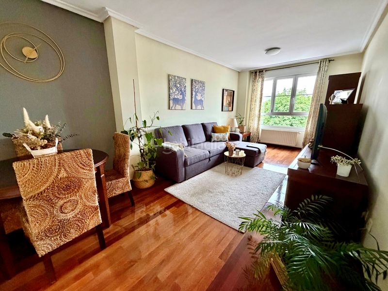 Foto 7a35e5d1-7228-4ce9-b4f5-342940494e02. Flat with heating parking in El Carbayedo - El Quirinal Avilés