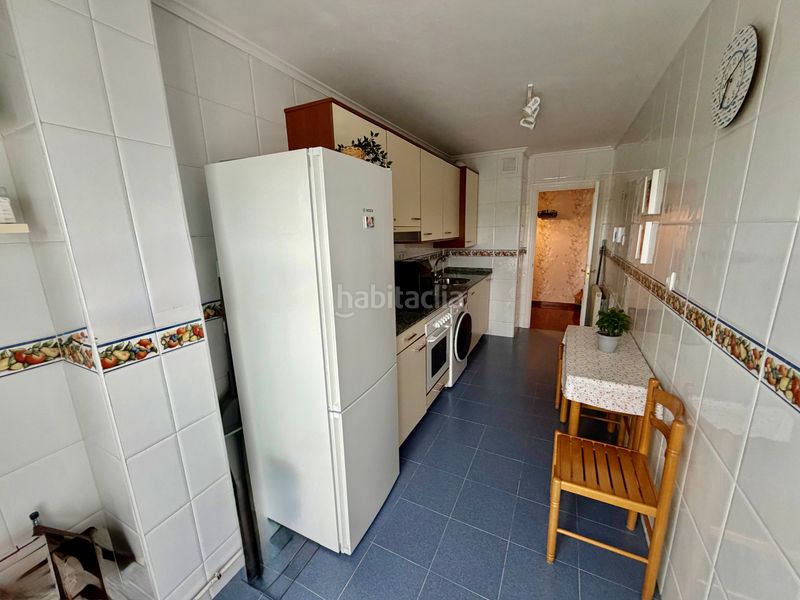 Foto f2fb5137-3b17-4772-8d1f-435a036c24c2. Flat with heating parking in El Carbayedo - El Quirinal Avilés