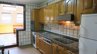 Pis  Calle eduardo carreño valdés. Centrica y amplia vivienda de 3 habitaciones y garaje