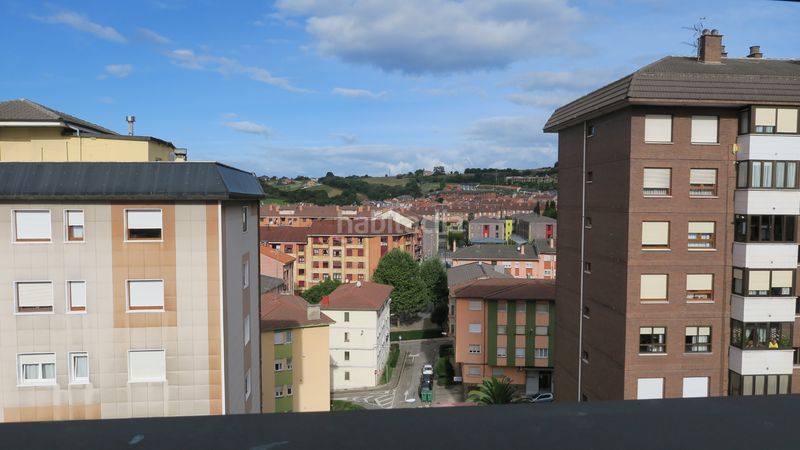 Foto 42c2a0de-d796-4082-8689-aa4b5372db5c. Flat with heating parking in El Carbayedo - El Quirinal Avilés
