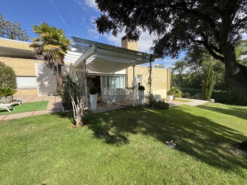 Foto a2e463d6-00d8-42db-9f5f-7d58d29fce99. Chalet con parcheggio in Santo Domingo