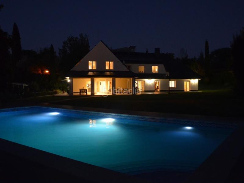 Foto adccfc5a-c2f0-4e90-acf3-08c1337090c8. Chalet avec parking dans Santo Domingo