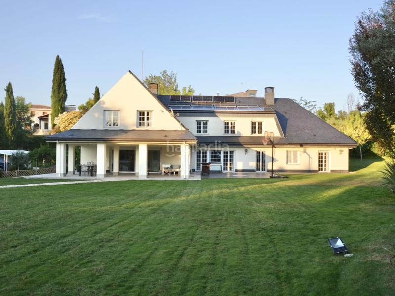 Foto f7f65be5-872e-42f1-8fa2-563f24d57f79. Chalet avec parking dans Santo Domingo