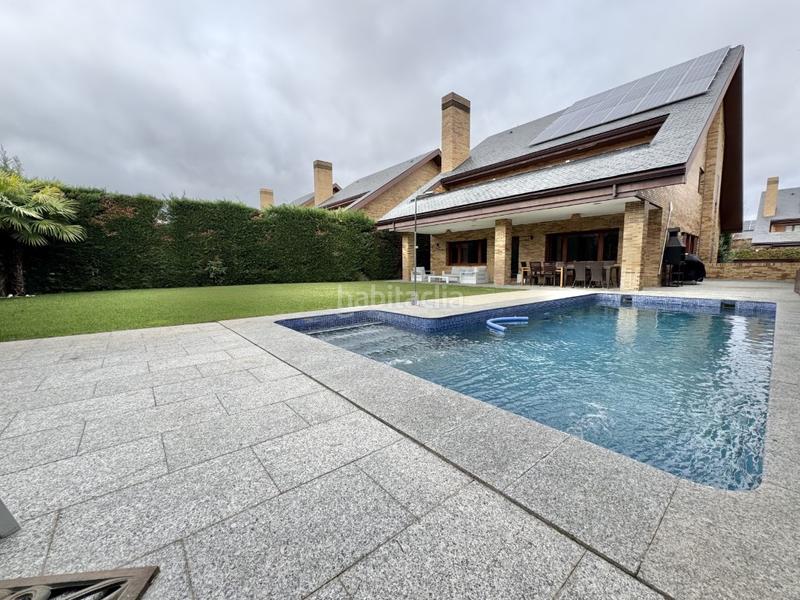 Foto 1030bdae-fa0b-4fe1-b675-1408d91b85a6. Chalet con parcheggio in Ciudalcampo