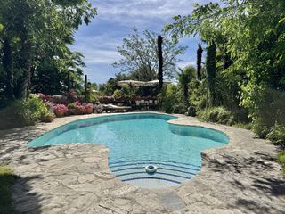 Chalet in Ciudalcampo. Ciudalcampo