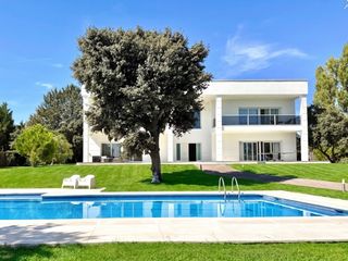 Chalet à Ciudalcampo. Ciudalcampo