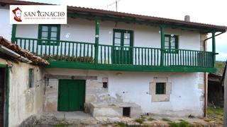 Masia  Calle placer. Casa de pueblo con patio en salazar.