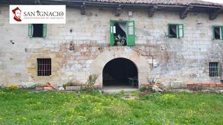 Casa a Calle virtus 55. Casa para reformar en virtus.