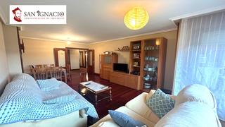 Pis a Villarcayo de Merindad de Castilla la Vieja. Bonito piso en urb. privada con piscina y pista de pádel.