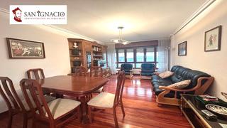 Appartement à Villarcayo de Merindad de Castilla la Vieja. Amplio piso con terraza a la venta en villarcayo.