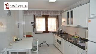 Appartement à Villarcayo de Merindad de Castilla la Vieja. Amplio piso con terraza a la venta en villarcayo.