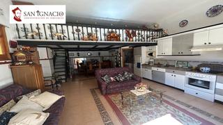 Local Comercial a Villarcayo de Merindad de Castilla la Vieja. Lonja-txoko  a la venta en urb. carreruela en villarcayo.