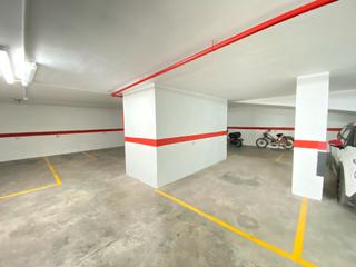 Parking voiture  Carrer de cora raga