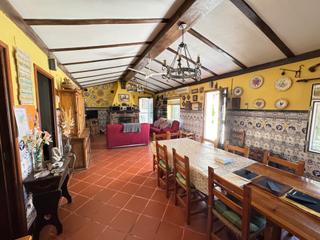 Masía  Cv-245. Una finca rústica con encanto mediterráneo, ideal para vivir con