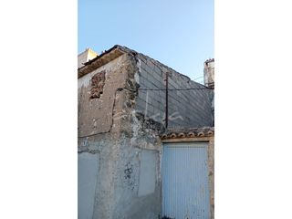 Haus in Torás. Casa de pueblo en venta para demoler y construir en toràs castel