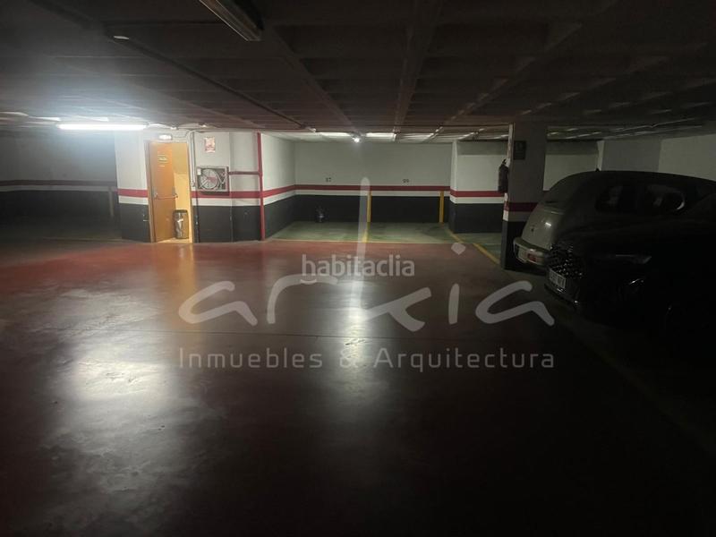 Foto e57f466c-1c51-417e-8e99-45744e35765c. Autoparkplatz in Gran Via Valencia