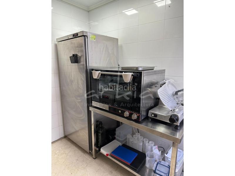 Foto 443a4341-1535-403f-a284-9f88a348e385. Pas-de-porte local commercial dans Sant Francesc Valencia