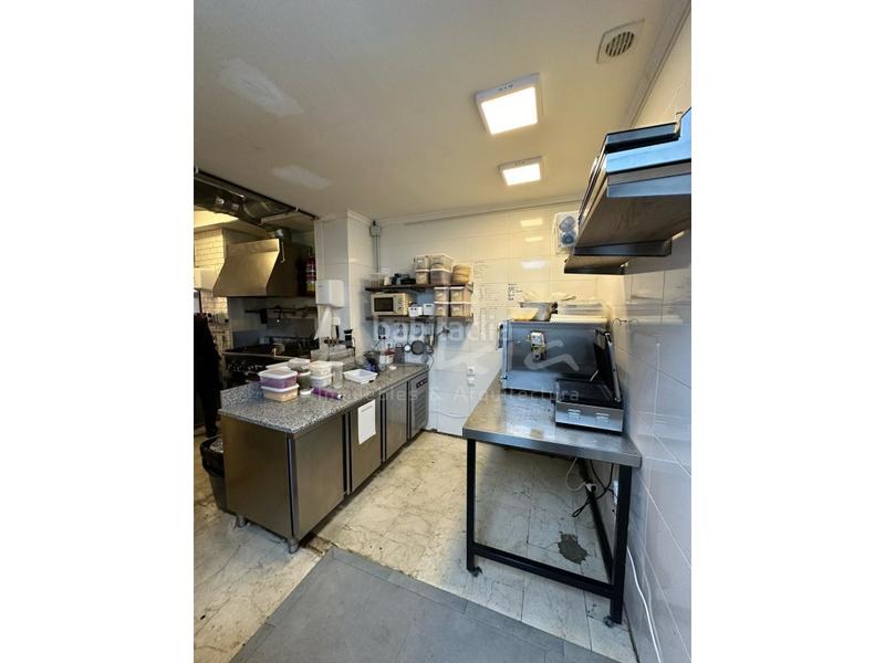 Foto 5ba673a2-c6db-4bee-b6e6-99690f9ffa57. Pas-de-porte local commercial dans Sant Francesc Valencia