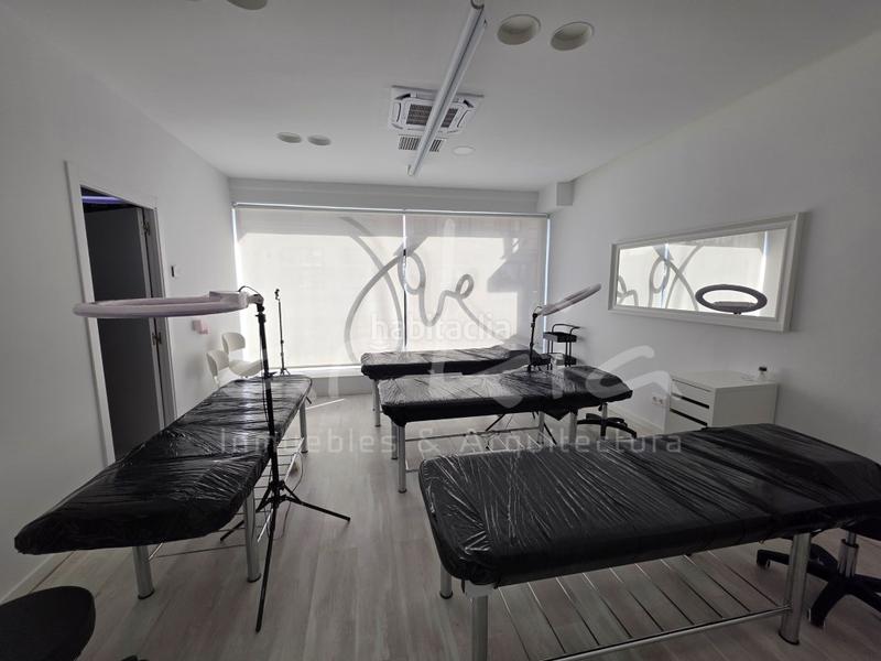 Foto 0d7dd151-2784-4473-a221-7e7a34c1112a. Pas-de-porte local commercial dans Russafa Valencia