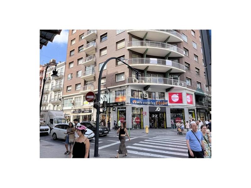 Foto 1cd5aae9-e9e0-4003-ab95-cc9a53f2d089. Traspàs local comercial a Russafa Valencia