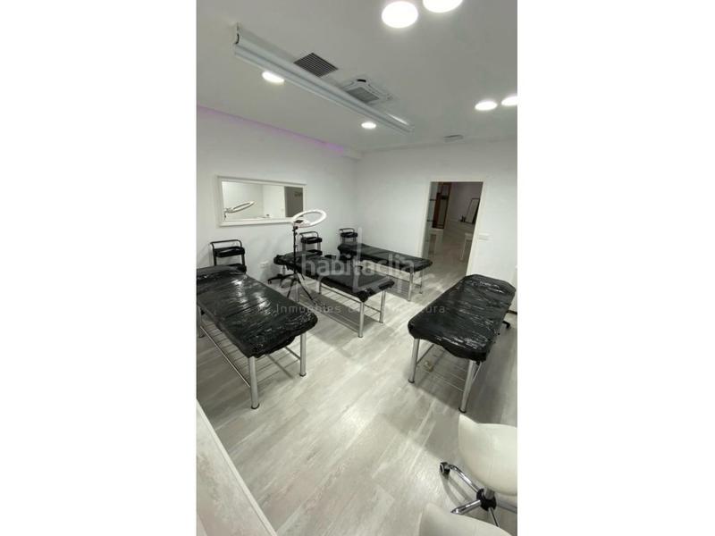 Foto cd3a8f36-3ff0-4bcd-924d-c9c385d51d23. Traspàs local comercial a Russafa Valencia