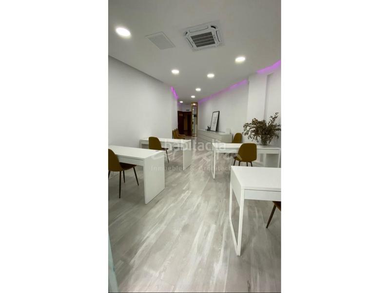 Foto ed3ead78-5853-4efc-97fd-56f01ba65faa. Traspàs local comercial a Russafa Valencia