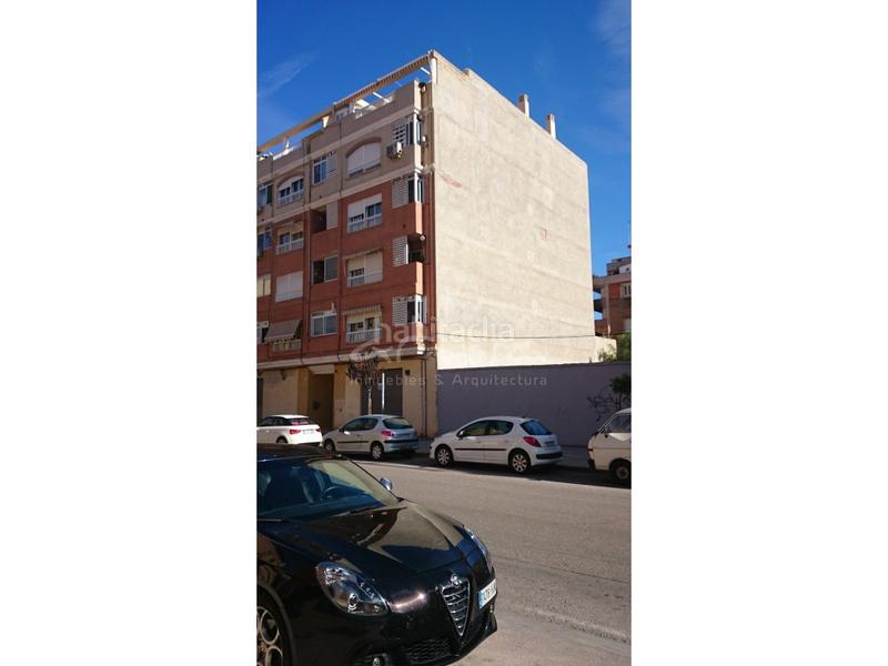 Foto 1940344c-a975-44b9-837b-de14152d65cf. Terreny residencial a Avenida de Abril-9 de Octubre Sagunt