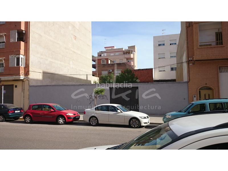 Foto 4c422429-eb22-4be4-b75f-6b8995554218. Terreny residencial a Avenida de Abril-9 de Octubre Sagunt