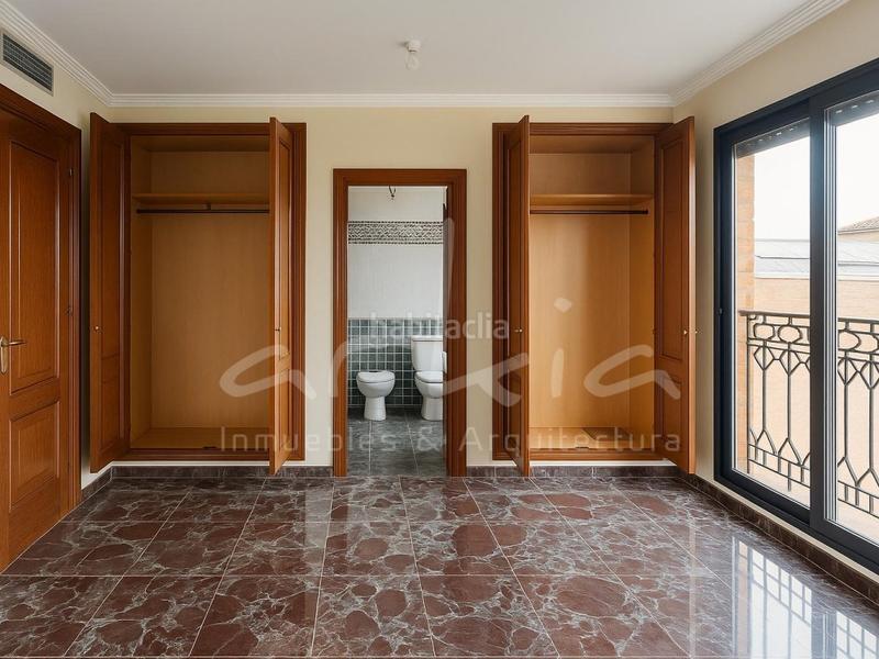 Foto a7a706f2-5904-4c79-a9be-66f7b7beda97. Piso arkia inmuebles arquitectura. te ofrece piso en venta . ciutat vella El Carmen. en Valencia
